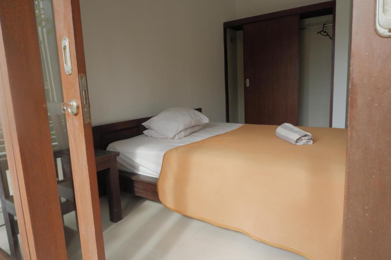 Baik Baik Homestay 乌鲁瓦图 外观 照片