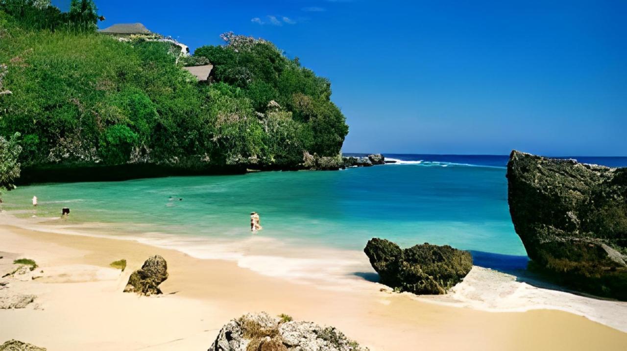 Baik Baik Homestay 乌鲁瓦图 外观 照片